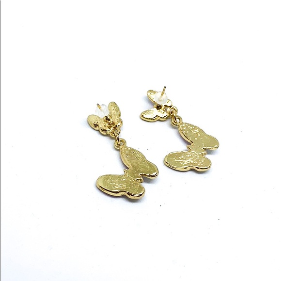 Butterfly 🦋 Lavender White Enamel Gold Earring - Picture 4 of 5
